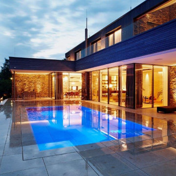 Terrasse mit absenkbarem Pool