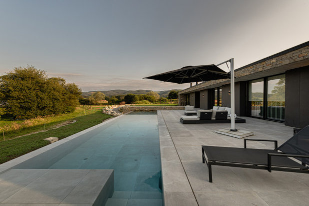 Moderno Piscina by MOAH Arquitectos