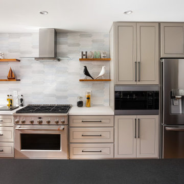 Noir black & gray Kitchen in Thousand Oaks