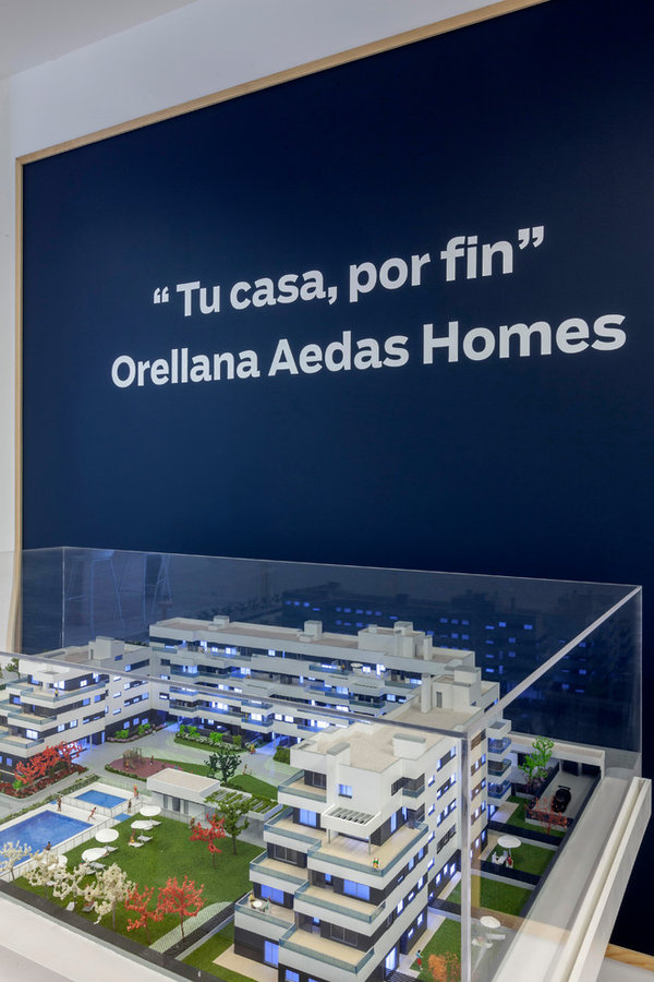 AEDAS HOMES piso piloto promoción Orellana y oficinas
