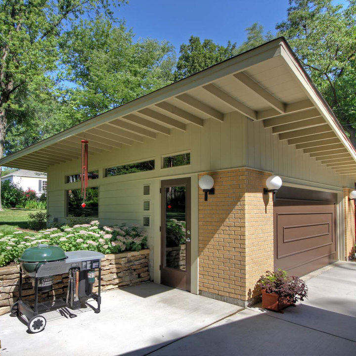 75 Beautiful Detached Carport With Breezeway Home Design Ideas ...