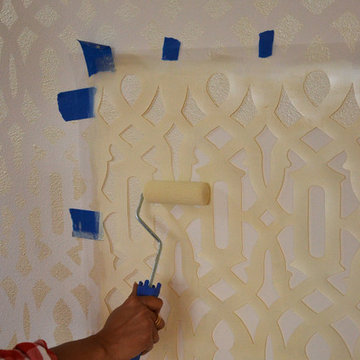 Trellis Stenciled Accent Wall In Metallic Gold