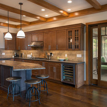 Kitchen colors and materials