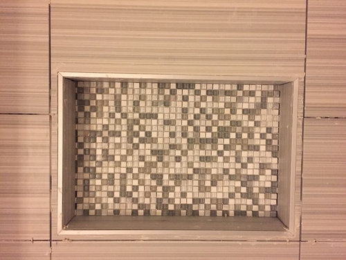 Tile around bathroom niche gone wrong