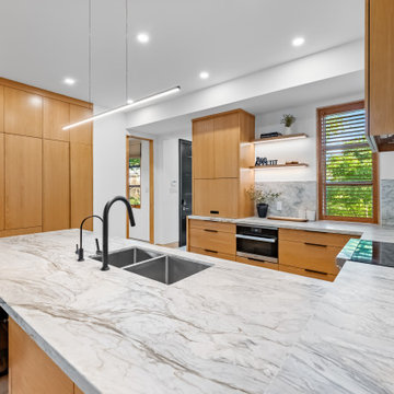 Etobicoke Kitchen Renovation: A Timeless Design for a Busy Family