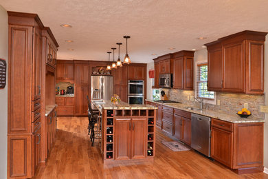 Photo of a traditional kitchen in Cleveland.