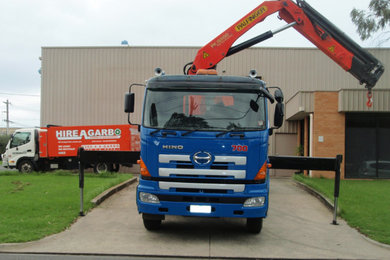 Melbourne Rubbish Removal - Crane Truck