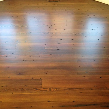 Reclaimed Knotty Heart Pine
