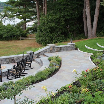 Grass steps, living spaces, and Daylilies!