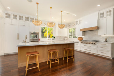 Kitchen - contemporary kitchen idea in San Diego