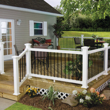 Low-Maintenance Vinyl & Aluminum Deck Railing