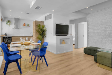 Exemple d'une salle à manger moderne.