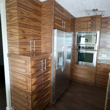 Kitchen Horizontal Matching Grain Walnut