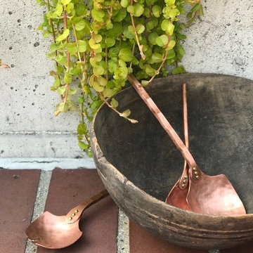 hanging set of serving pieces