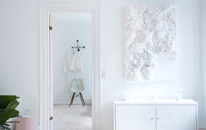 My Danish Houzz: Extreme Minimalism in an All-White Home