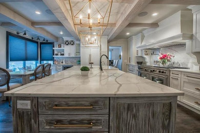 Transitional kitchen photo in Charlotte
