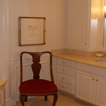 Custom Bathroom & Vanity