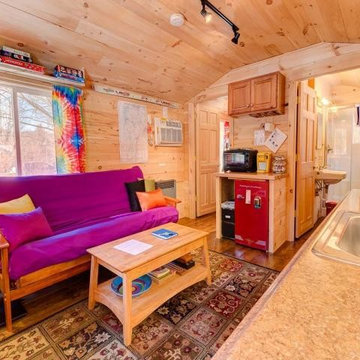 Apple Blossom Cottage ~ 4 Season Living