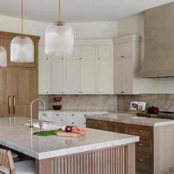 Allie Reed, Designer - Warm Transitional Kitchen in Coastal Oaks