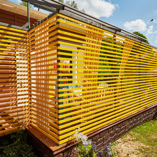 モスクワの北欧スタイルのおしゃれなデッキの写真