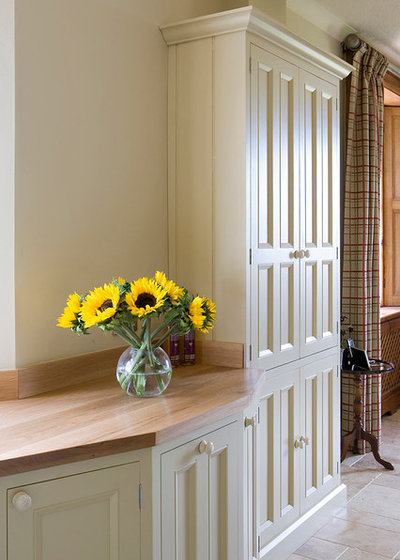 Country Kitchen by Hill Farm Furniture Ltd