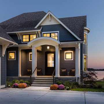 Distinctive Lakeside Architecture