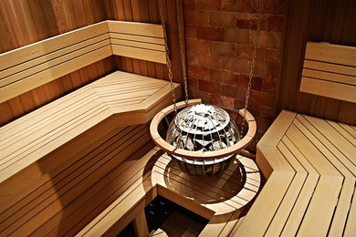 Источник вдохновения для домашнего уюта: бассейн среднего размера в доме в классическом стиле с домиком у бассейна