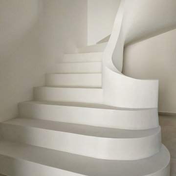Escaliers en enduit béton coloré EBC - Teinte COCOMILK