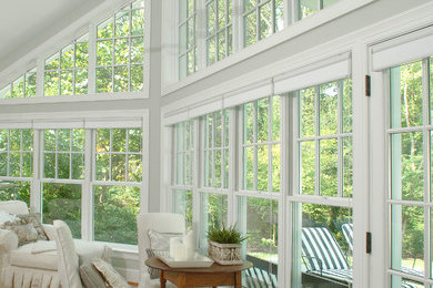 Bedroom - traditional bedroom idea in Richmond