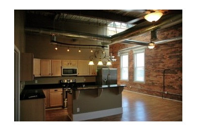 The Warehouse Lofts  th1lowes1016@gmail.com