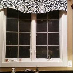 Lined Scalloped Valance - Valances