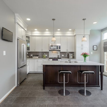 Crysalis Award 2015 Winner! Dunn Loring Transitional Kitchen Remodel