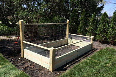 One 4x8 ft Pine Raised Bed with 4 foot trellis and fencing