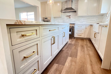 Inspiration for a transitional kitchen remodel in San Francisco