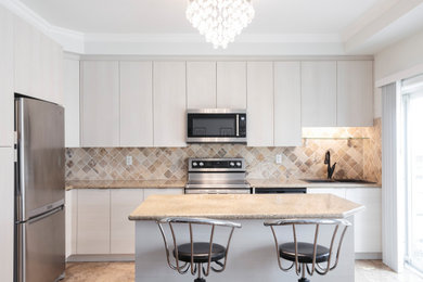 Inspiration for a modern kitchen remodel in Toronto