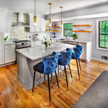 Kitchen With A Splash of Color!