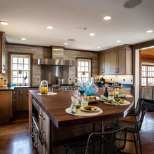 Curved edge Kitchen Islands