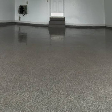 Residential Garage: Resinous Surface Coating - Decorative Quartz Aggregate