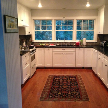 Cozy Kitchen in Woodstock Vermont-Linda Janhunen