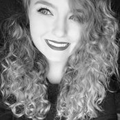 Jazmin Ozinga's photo