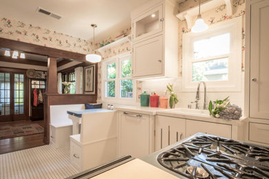 Kitchen - kitchen idea in Los Angeles