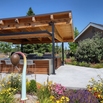 Outdoor Kitchens & Furniture