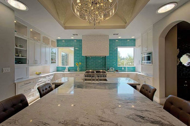 Transitional kitchen photo in Austin