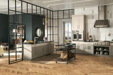 Example of a trendy kitchen design in Los Angeles