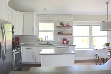 Transitional kitchen photo in Austin