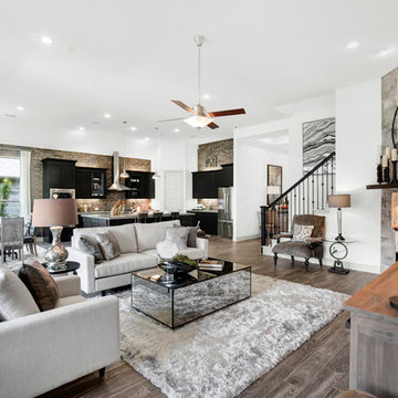 Dallas, Texas | Gateway Parks - Classic Yale Living Room