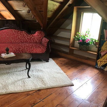 Woodstock Musician Vacant Staging