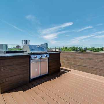 Built-in outdoor kitchen