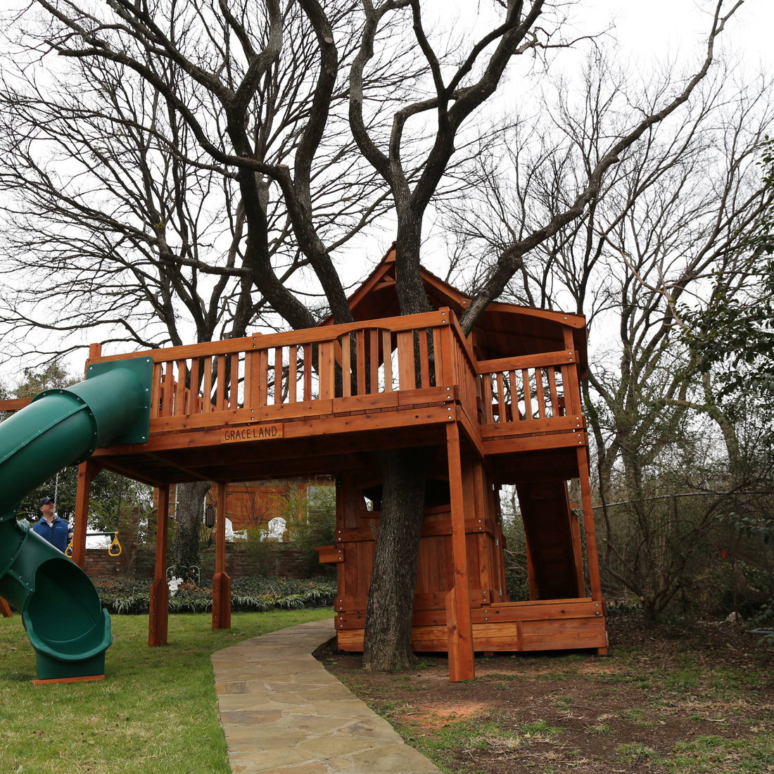 Graceland Treehouse