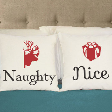Roomcraft "Naughty & Nice Christmas" Bedding and Room Decotations
